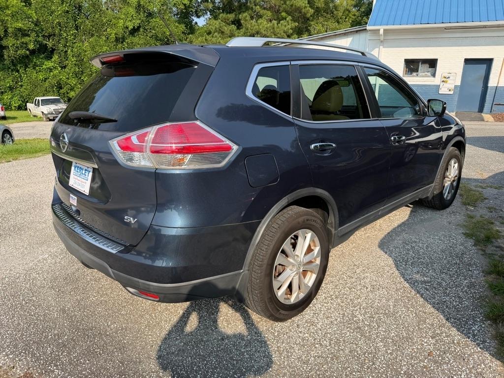 Nissan Rogue FWD 4dr SV 2016