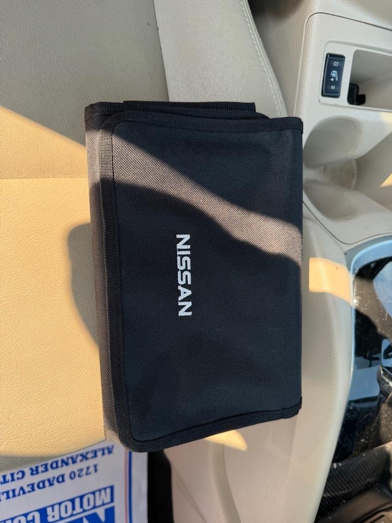 Nissan Rogue FWD 4dr SV 2016