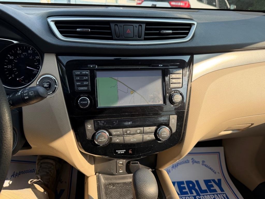 Nissan Rogue FWD 4dr SV 2016