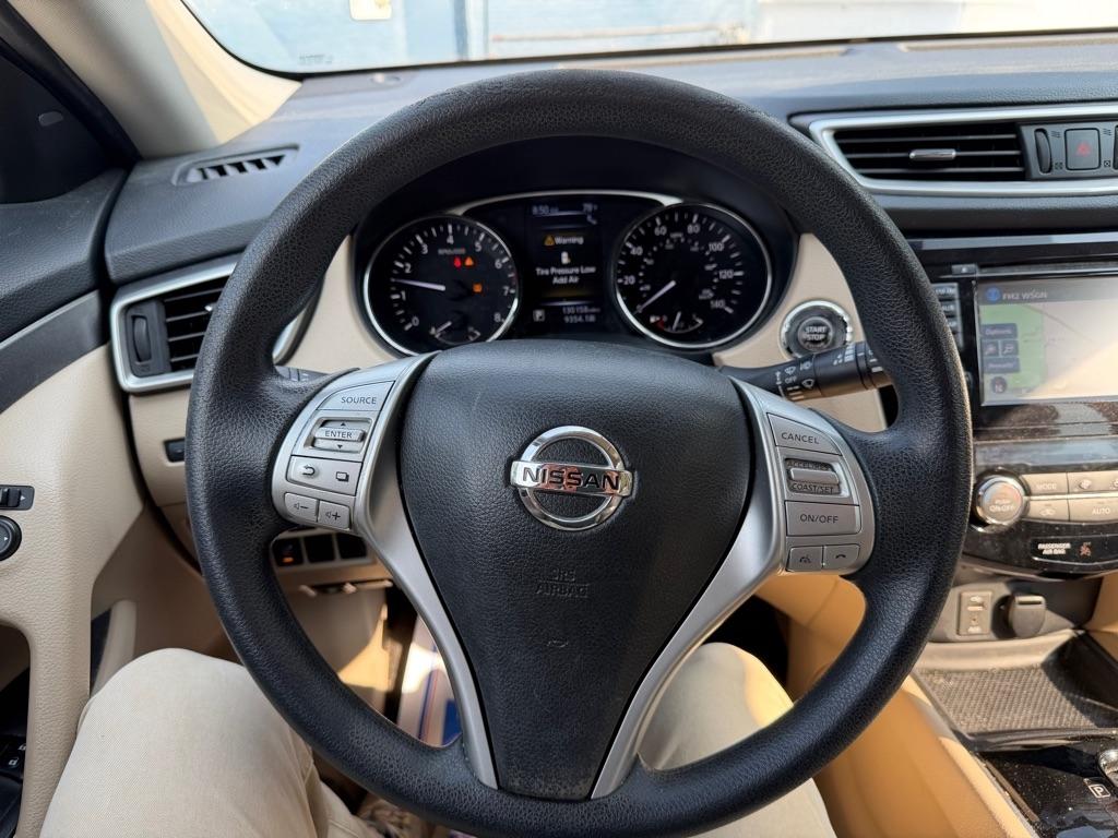 Nissan Rogue FWD 4dr SV 2016