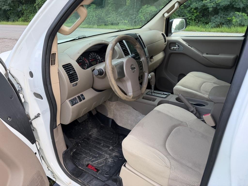 Nissan Frontier 4WD Crew Cab SWB Auto SV 2012