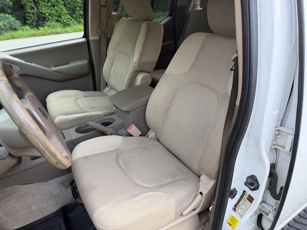 Nissan Frontier 4WD Crew Cab SWB Auto SV 2012