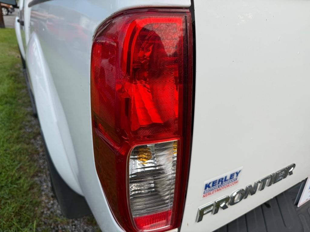 Nissan Frontier 4WD Crew Cab SWB Auto SV 2012