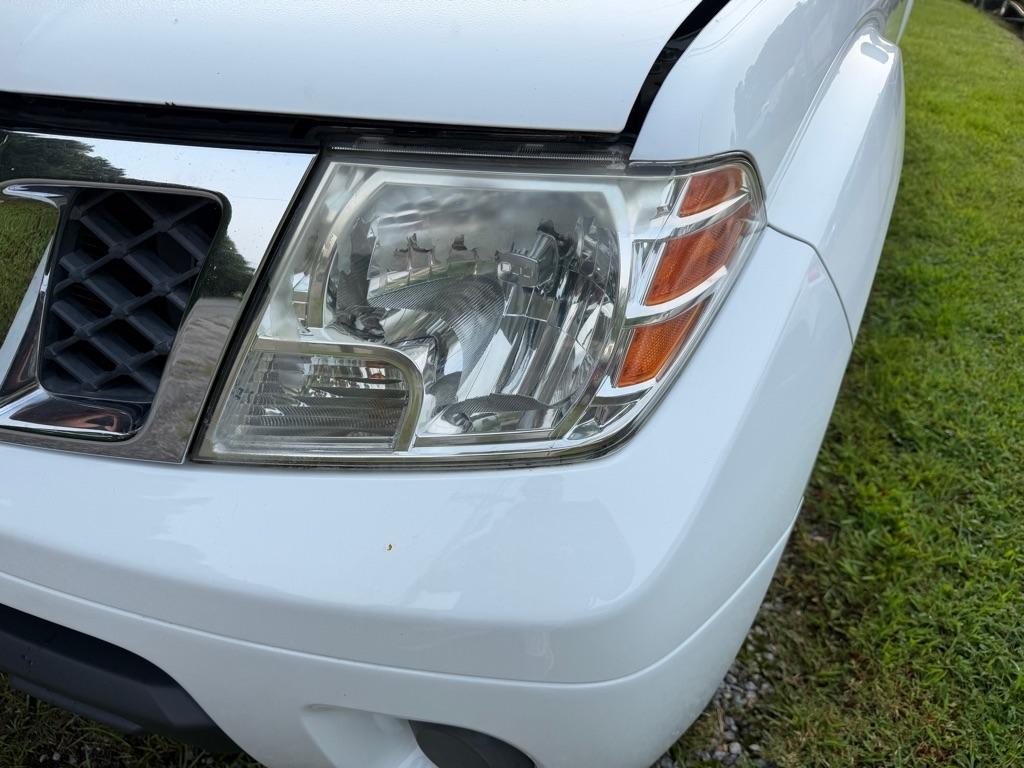 Nissan Frontier 4WD Crew Cab SWB Auto SV 2012