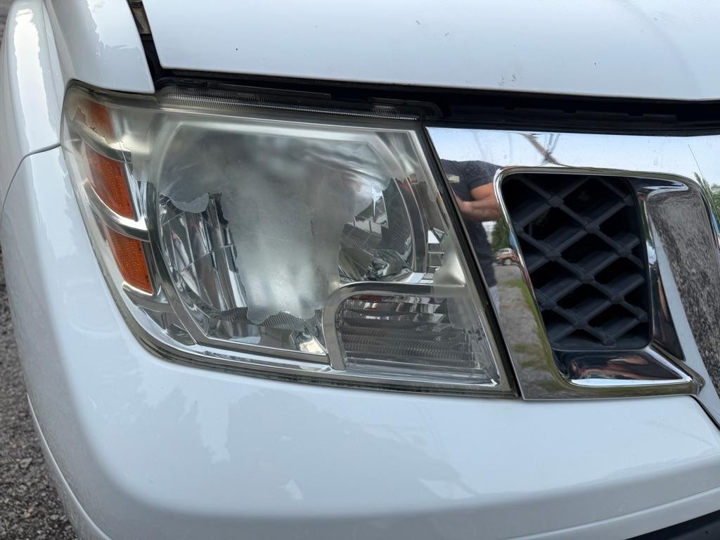 Nissan Frontier 4WD Crew Cab SWB Auto SV 2012