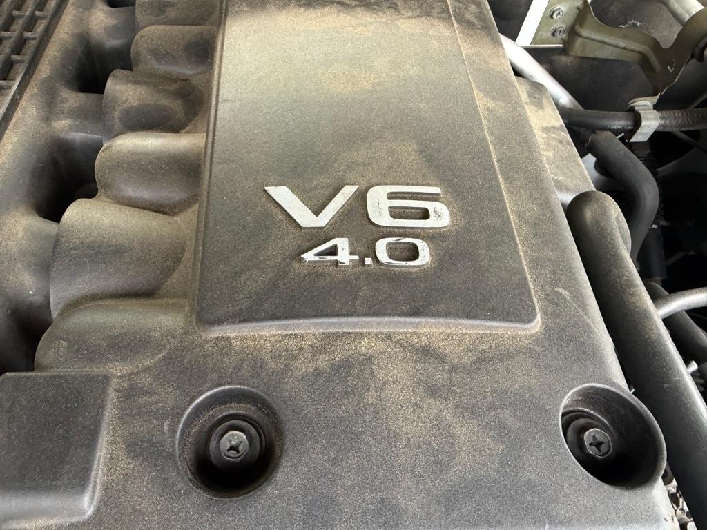 Nissan Frontier 4WD Crew Cab SWB Auto SV 2012