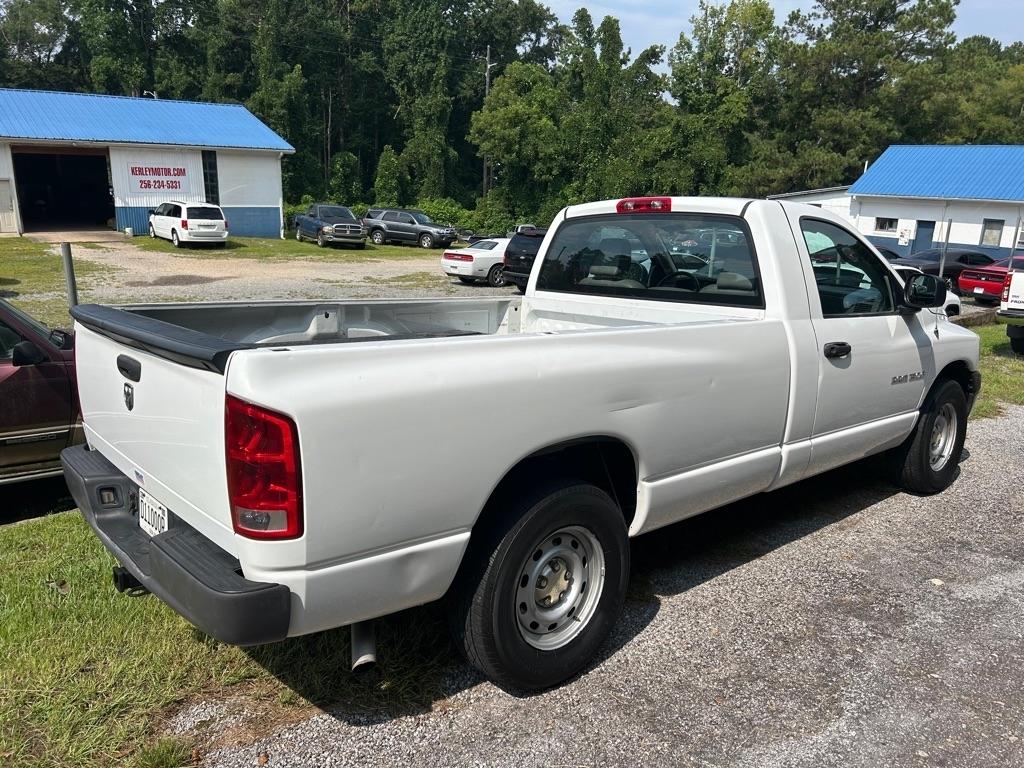 Dodge Ram 1500 2dr Reg Cab 140.5 ST 2006