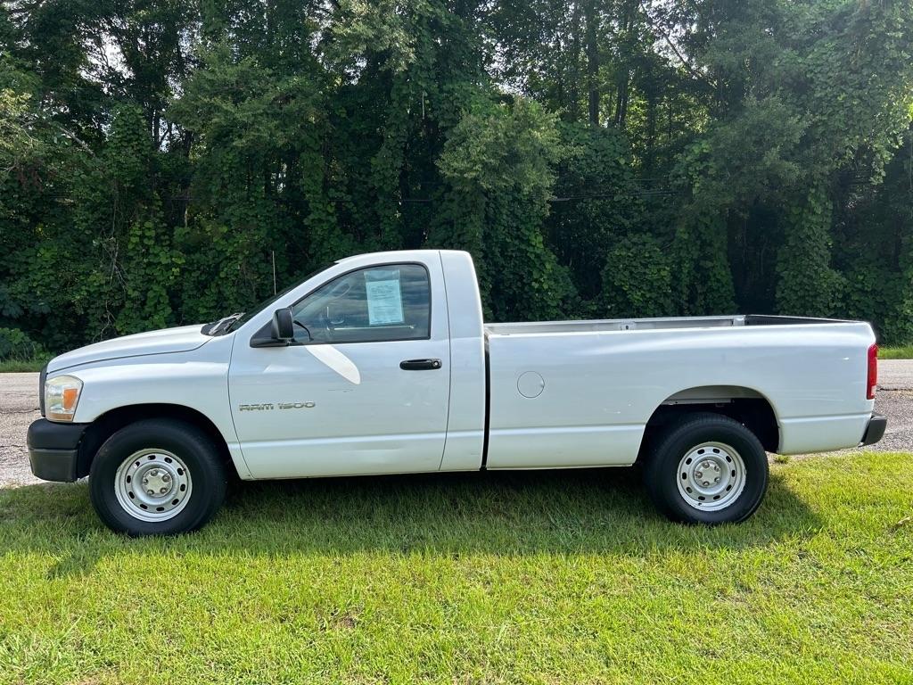 Dodge Ram 1500 2dr Reg Cab 140.5 ST 2006