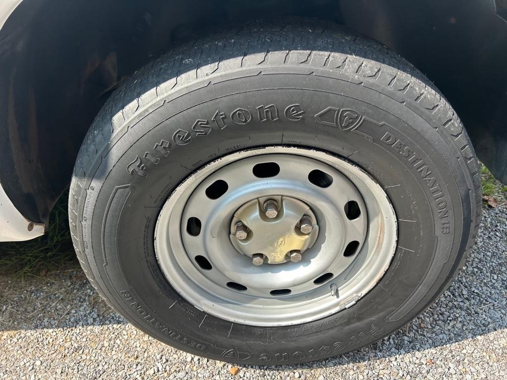 Dodge Ram 1500 2dr Reg Cab 140.5 ST 2006