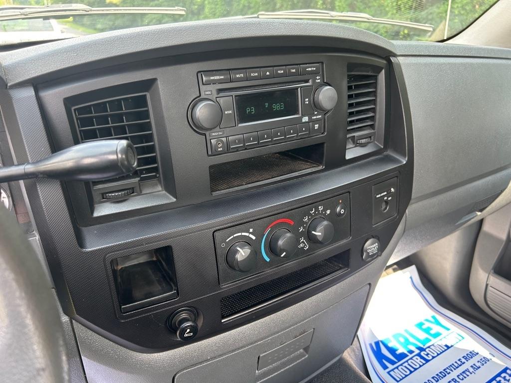 Dodge Ram 1500 2dr Reg Cab 140.5 ST 2006