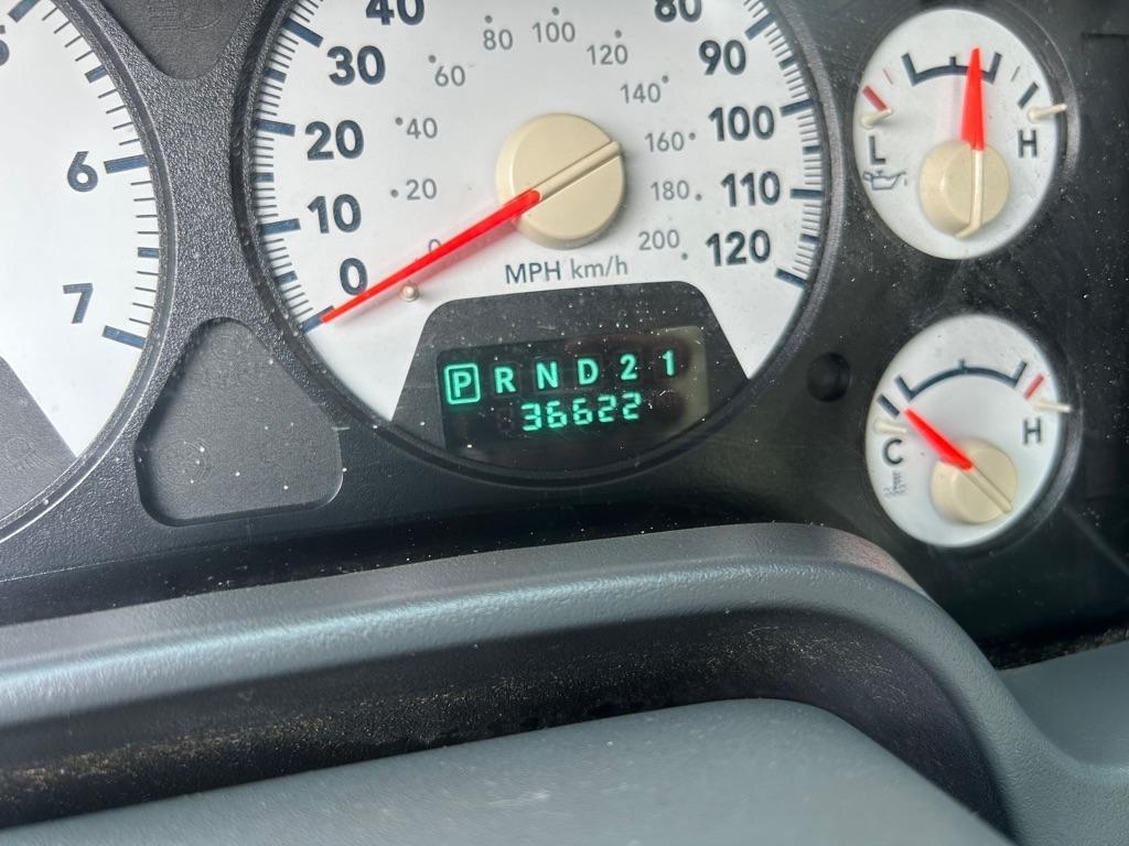 Dodge Ram 1500 2dr Reg Cab 140.5 ST 2006