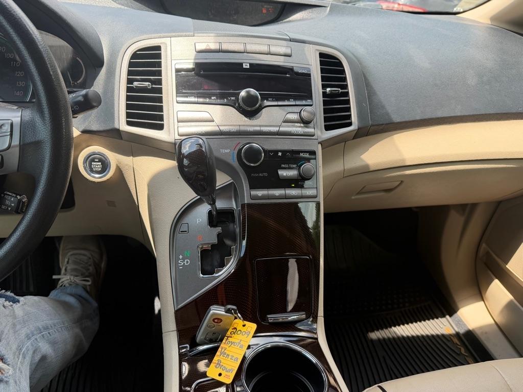 Toyota Venza 4dr Wgn V6 FWD (Natl) 2009