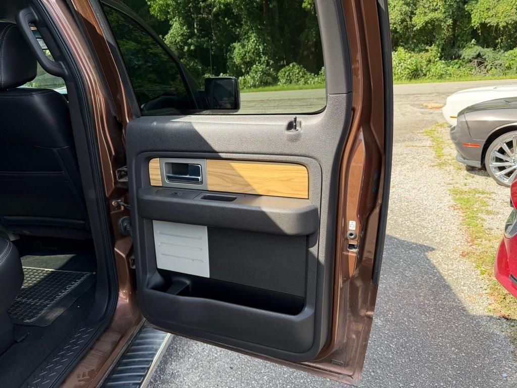 Ford F-150 2WD SuperCrew 145" Platinum 2011
