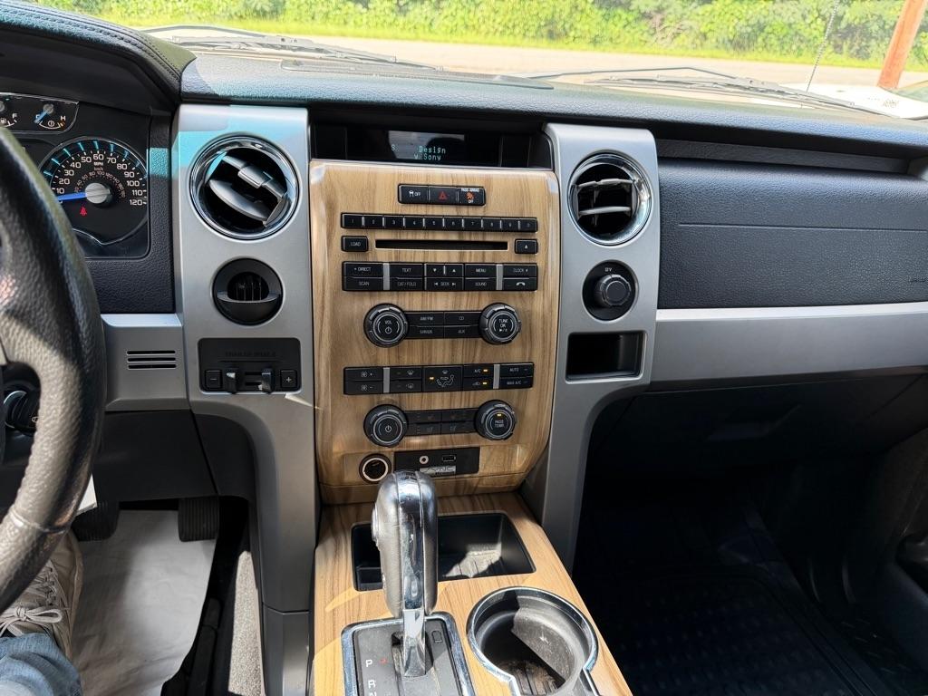 Ford F-150 2WD SuperCrew 145" Platinum 2011