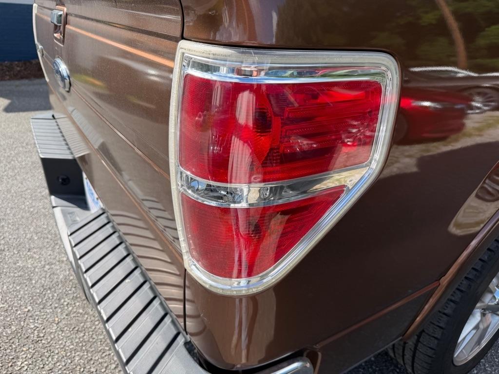 Ford F-150 2WD SuperCrew 145" Platinum 2011