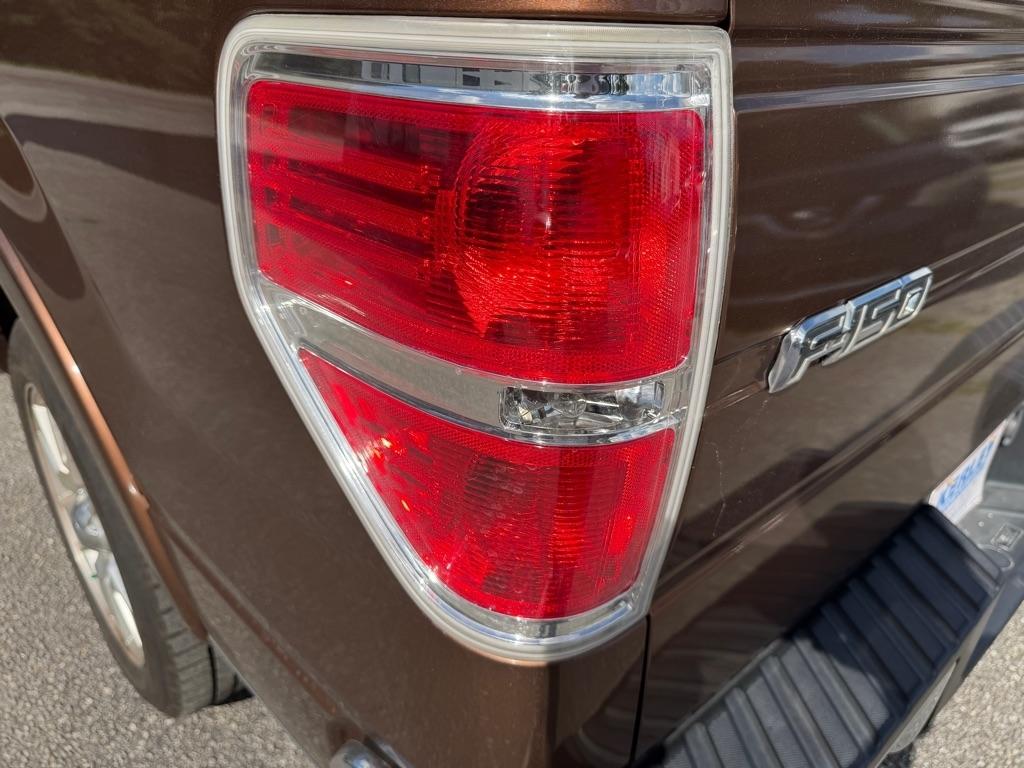 Ford F-150 2WD SuperCrew 145" Platinum 2011