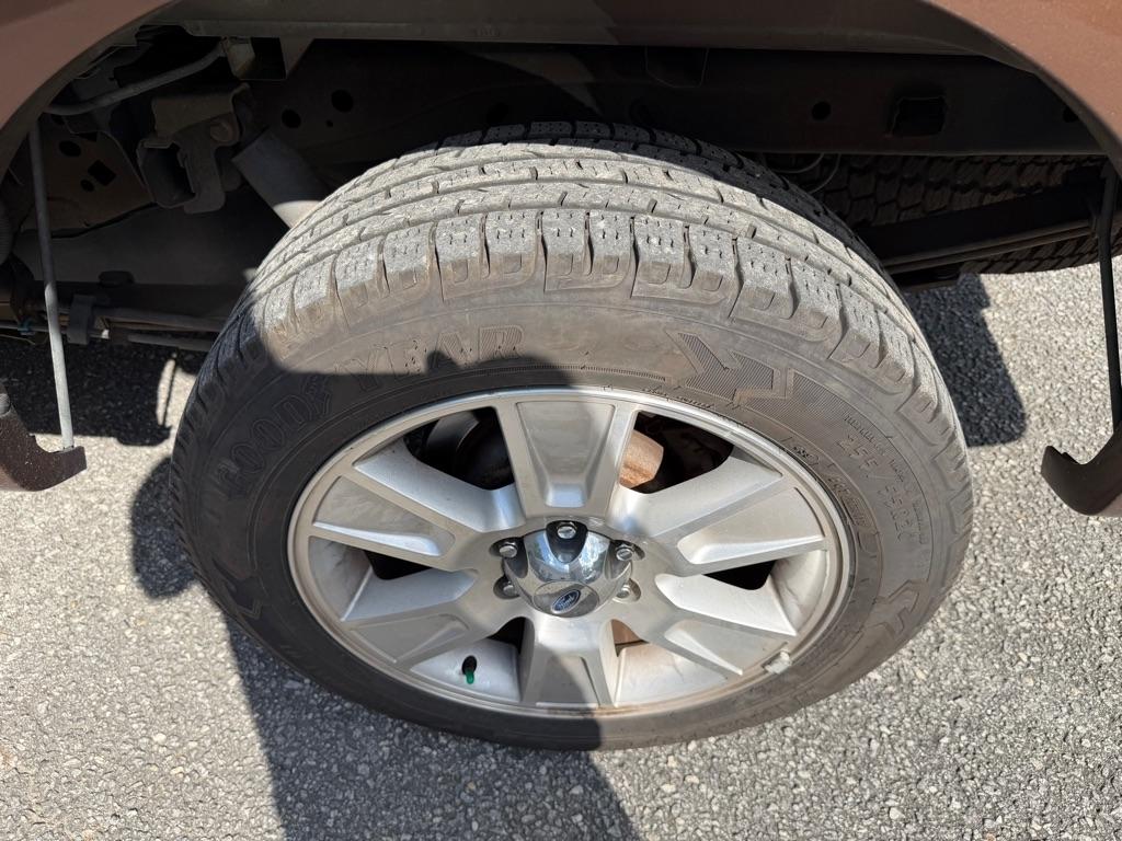 Ford F-150 2WD SuperCrew 145" Platinum 2011