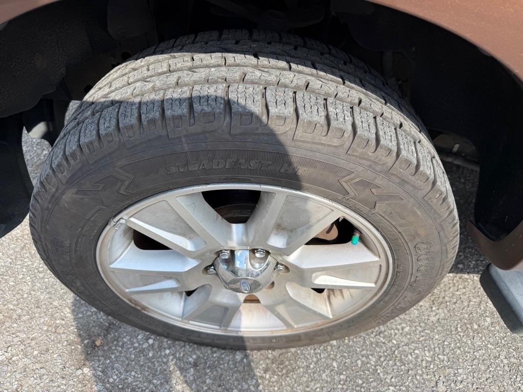 Ford F-150 2WD SuperCrew 145" Platinum 2011