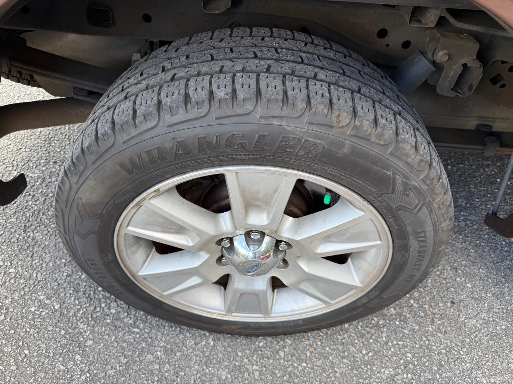 Ford F-150 2WD SuperCrew 145" Platinum 2011