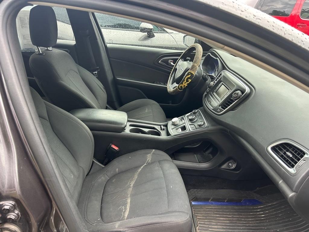 Chrysler 200 4dr Sdn Limited FWD 2015