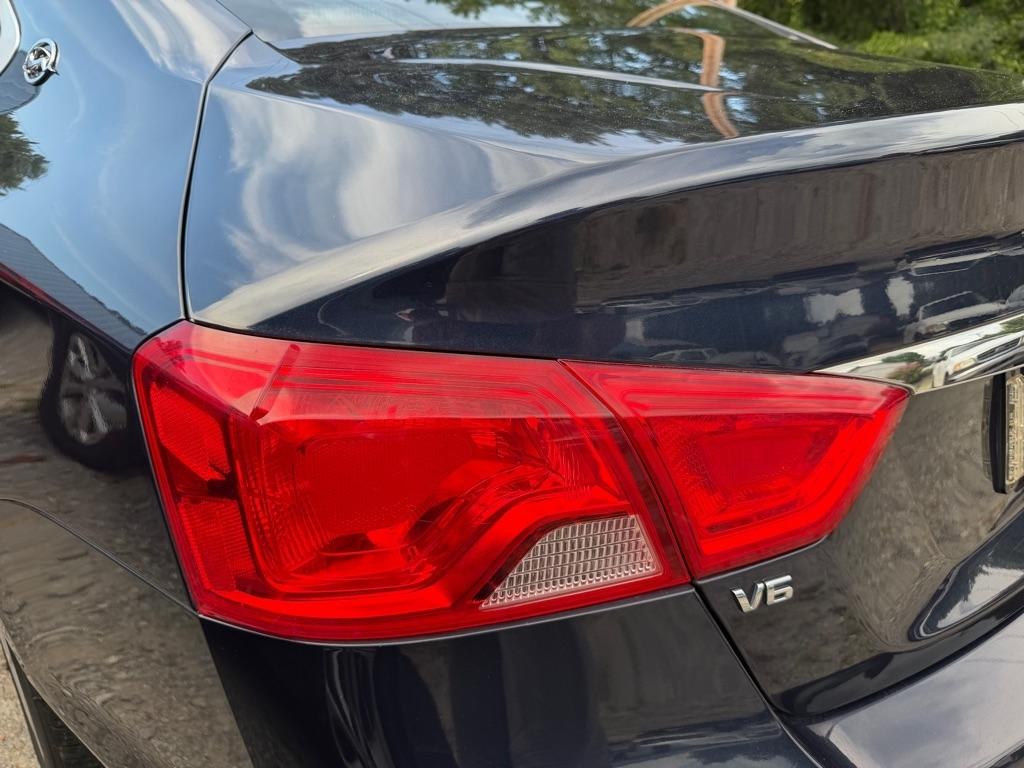 Chevrolet Impala 4dr Sdn LS w/1FL 2019