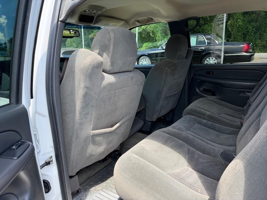 Chevrolet Silverado 2500HD Crew Cab 153" WB 4WD LS 2004