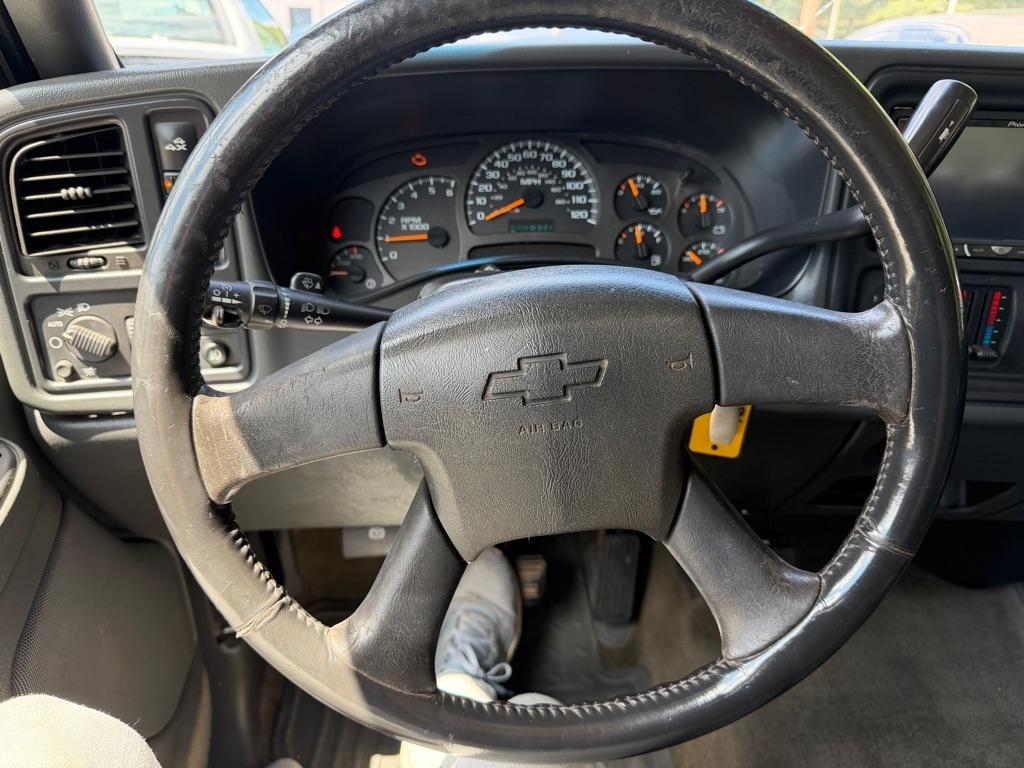 Chevrolet Silverado 2500HD Crew Cab 153" WB 4WD LS 2004