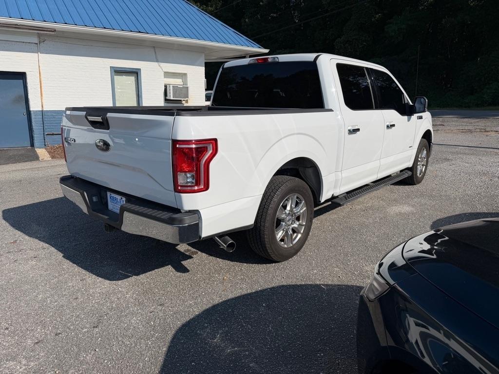 Ford F-150 2WD SuperCrew 157" Lariat 2015