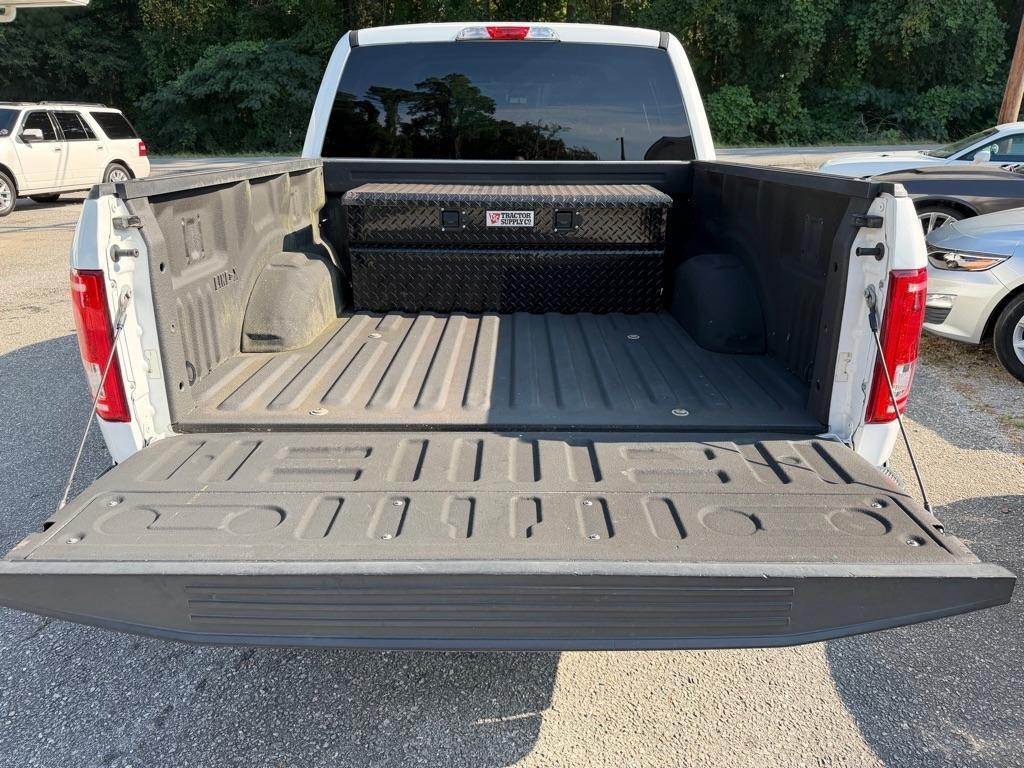 Ford F-150 2WD SuperCrew 157" Lariat 2015