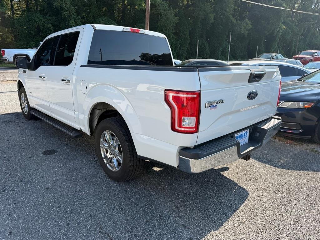 Ford F-150 2WD SuperCrew 157" Lariat 2015