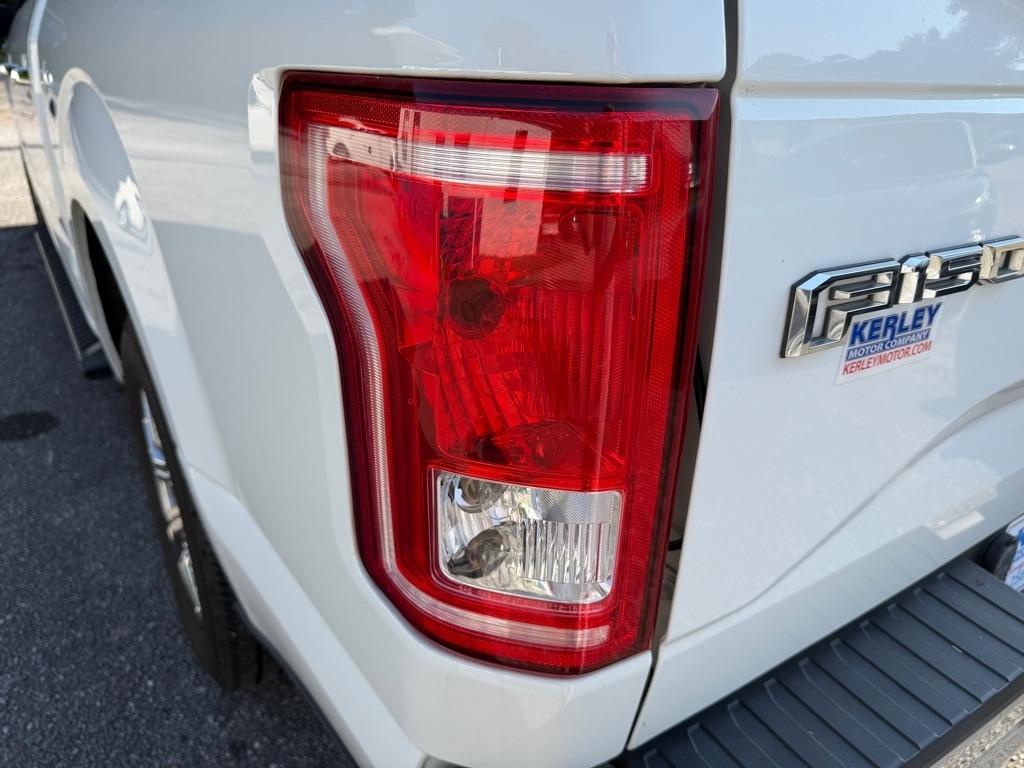 Ford F-150 2WD SuperCrew 157" Lariat 2015