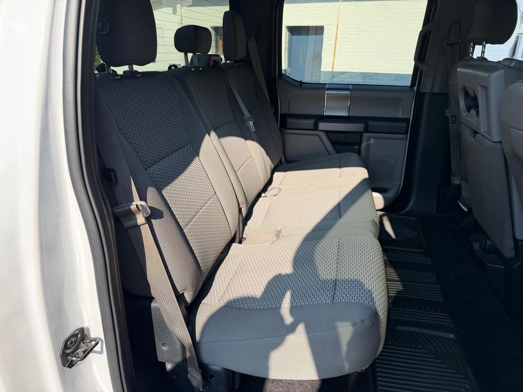 Ford F-150 2WD SuperCrew 157" Lariat 2015