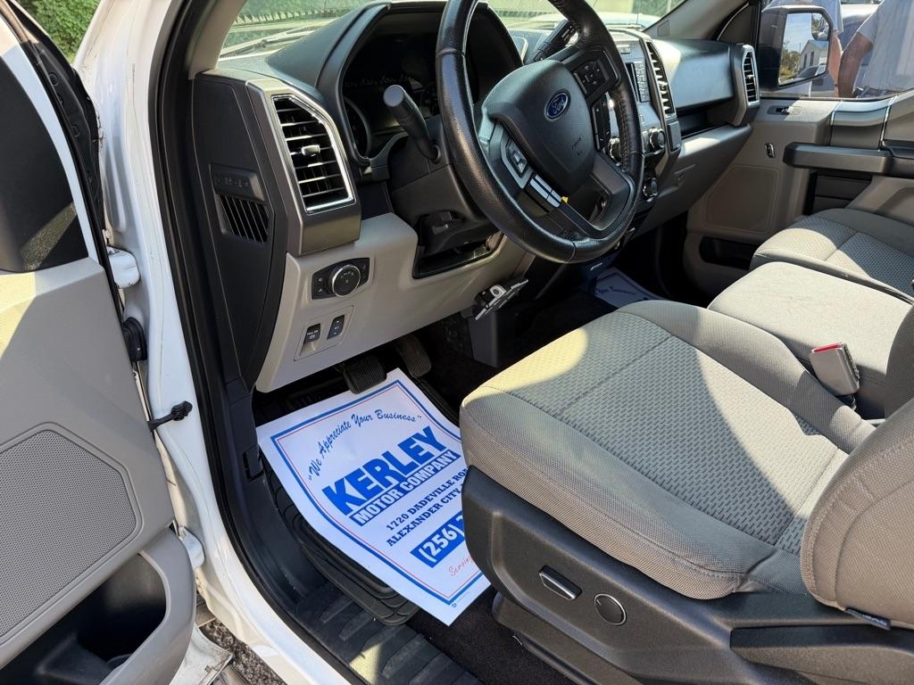 Ford F-150 2WD SuperCrew 157" Lariat 2015