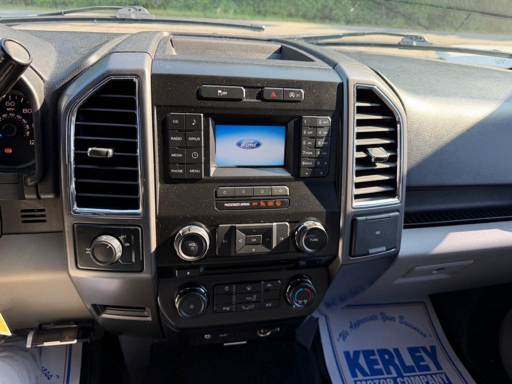 Ford F-150 2WD SuperCrew 157" Lariat 2015