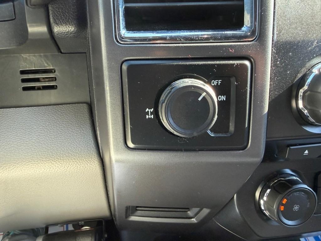 Ford F-150 2WD SuperCrew 157" Lariat 2015