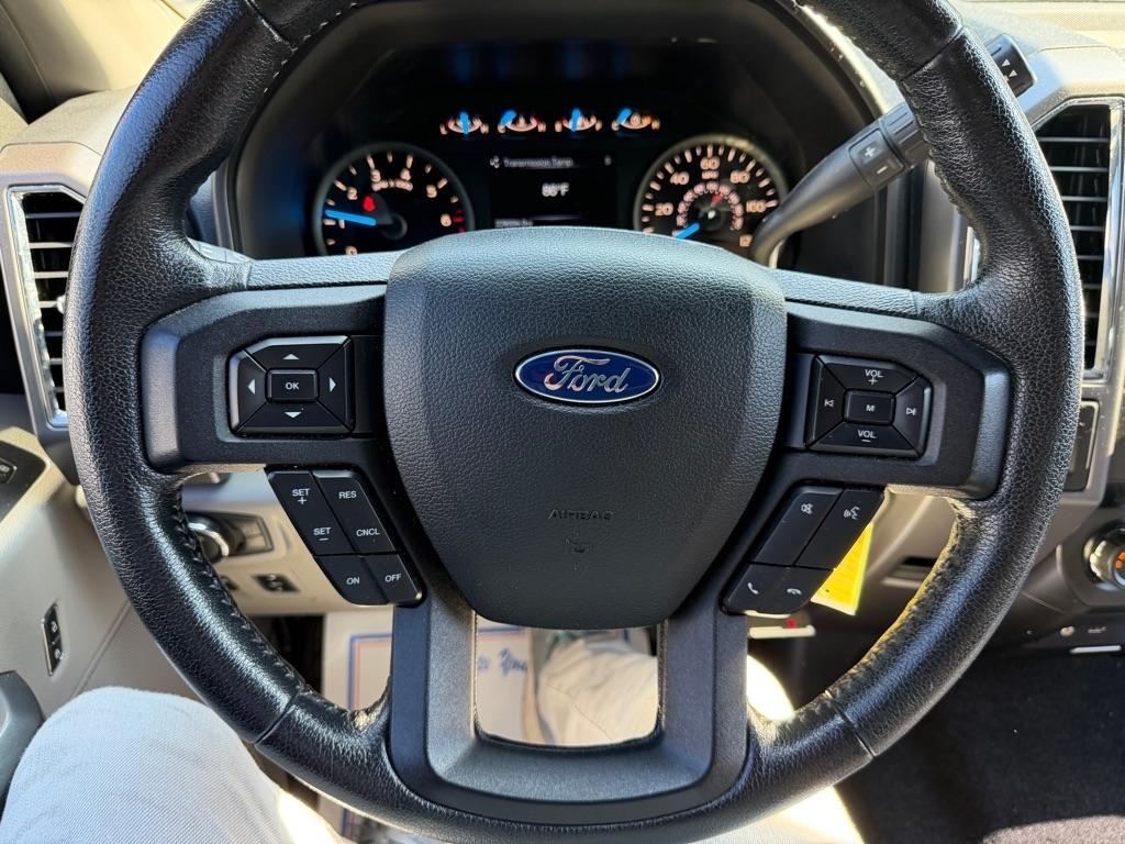 Ford F-150 2WD SuperCrew 157" Lariat 2015