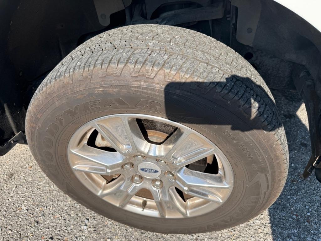 Ford F-150 2WD SuperCrew 157" Lariat 2015