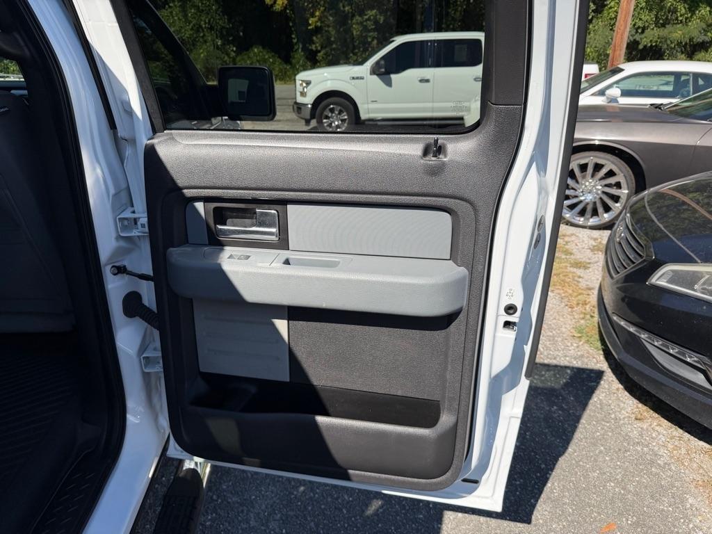 Ford F-150 2WD SuperCrew 145" Platinum 2013