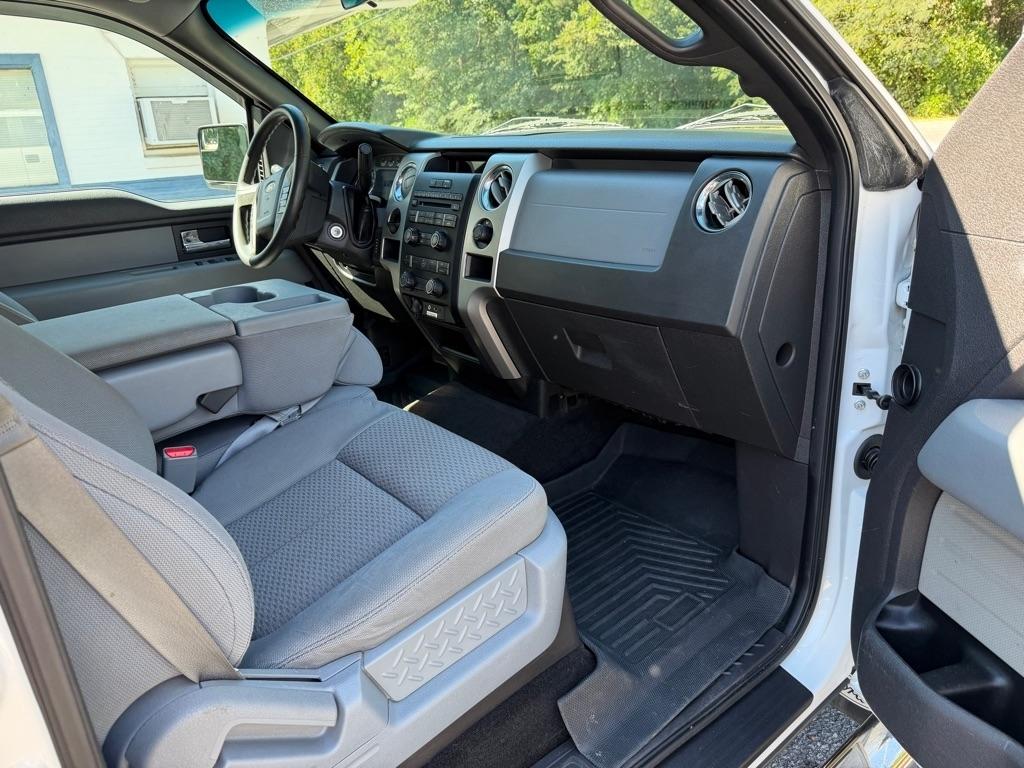 Ford F-150 2WD SuperCrew 145" Platinum 2013