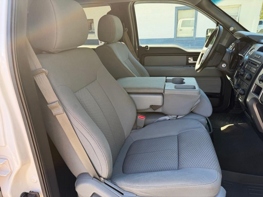Ford F-150 2WD SuperCrew 145" Platinum 2013