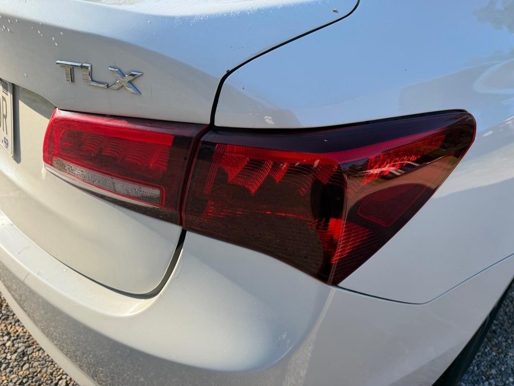 Acura TLX 4dr Sdn FWD V6 2016