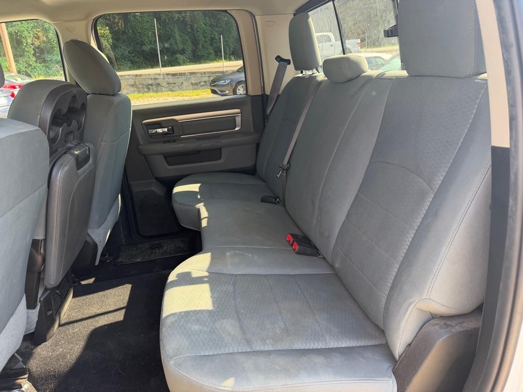 RAM 1500 Classic SLT 4x2 Crew Cab 6'4" Box 2019