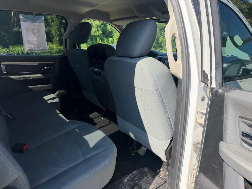 RAM 1500 Classic SLT 4x2 Crew Cab 6'4" Box 2019