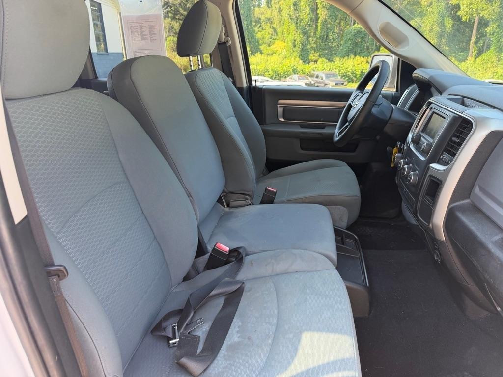 RAM 1500 Classic SLT 4x2 Crew Cab 6'4" Box 2019