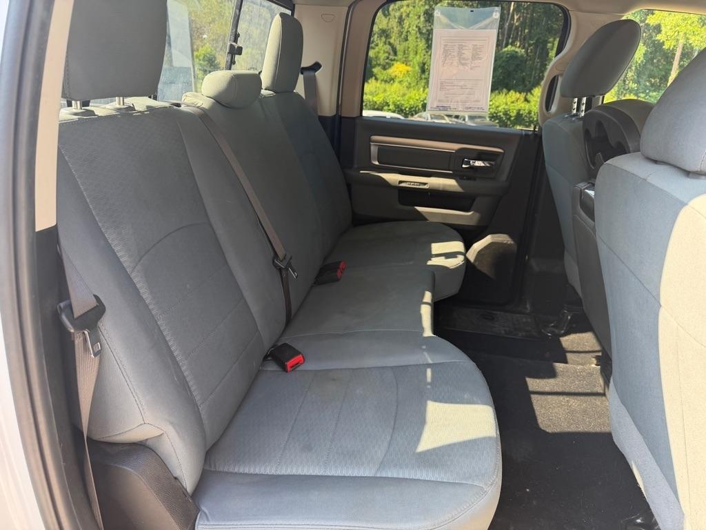RAM 1500 Classic SLT 4x2 Crew Cab 6'4" Box 2019