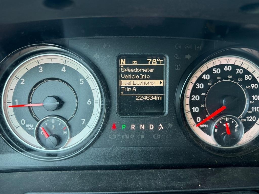 RAM 1500 Classic SLT 4x2 Crew Cab 6'4" Box 2019