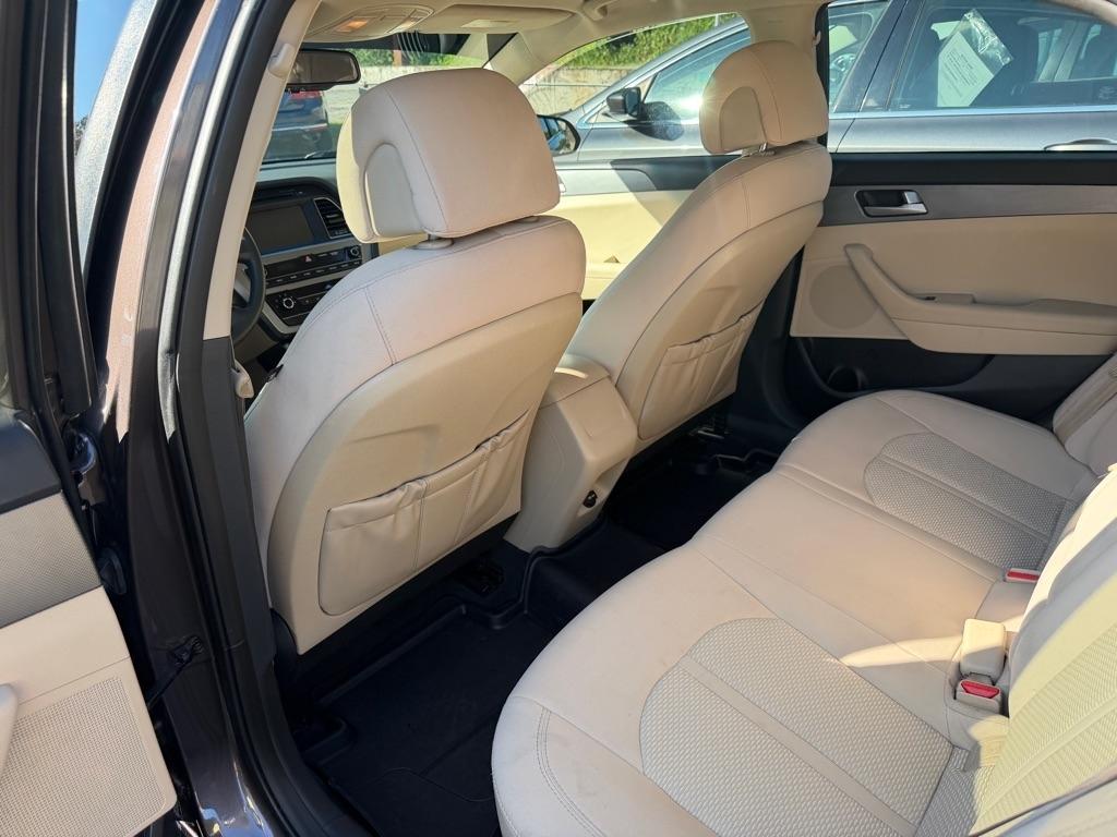 Hyundai Sonata 4dr Sdn 2.4L SE 2016
