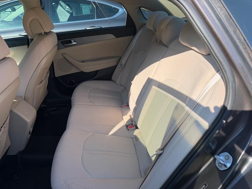 Hyundai Sonata 4dr Sdn 2.4L SE 2016