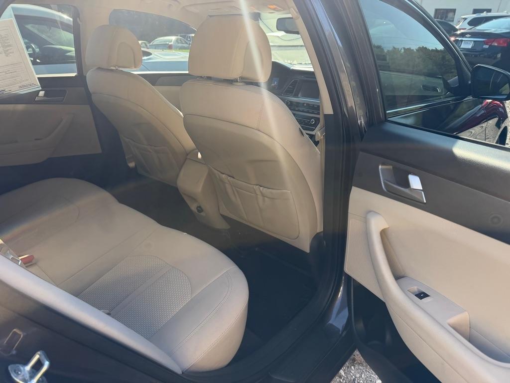Hyundai Sonata 4dr Sdn 2.4L SE 2016