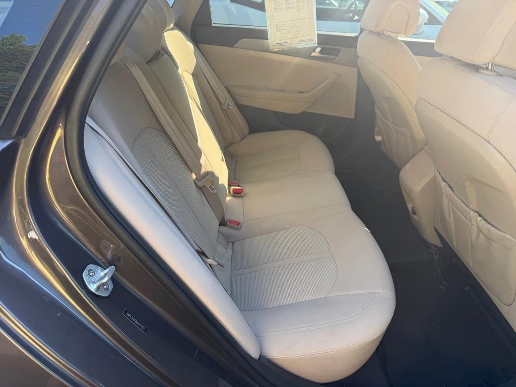 Hyundai Sonata 4dr Sdn 2.4L SE 2016